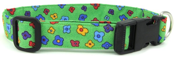 Tossed Flowers Dog Collar